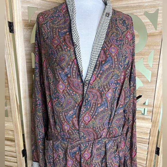 Victoria’s Secret Vintage Paisley Patterned Long Robe - Picture 2 of 4
